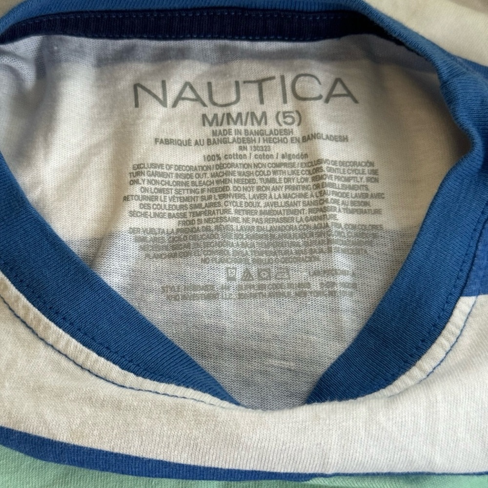 Nautica - Picture 3 of 3